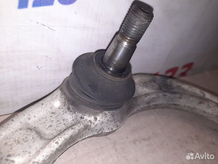 Рычаг подвески верхний передний левый Mercedes