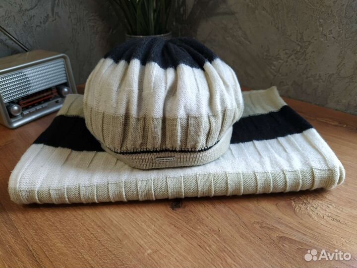 Шапка и шарф. Комплект