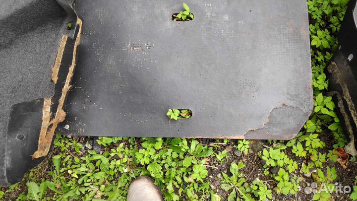 Обшивка багажника Audi 100/a6 c4