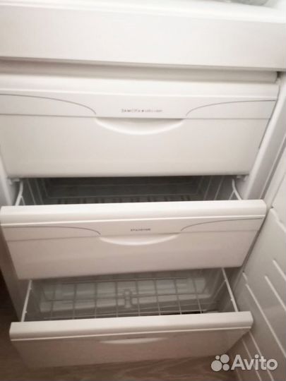 Продам холодильник Атлант
