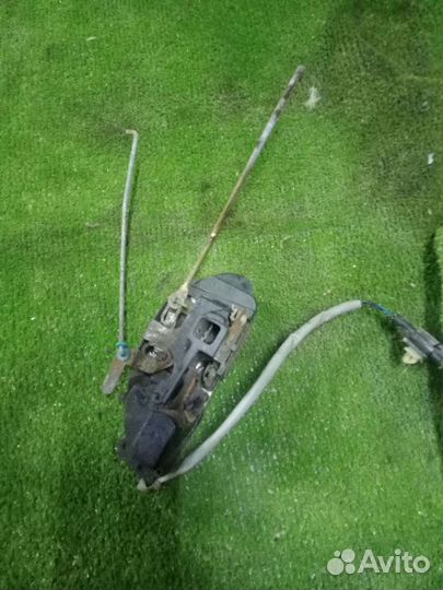 Замок двери передней правой Kia Spectra