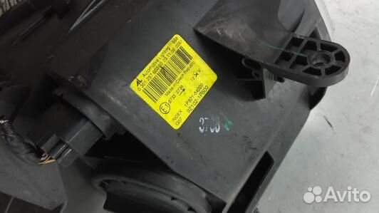 Фара правая KIA venga 1 (1SK45MU01)