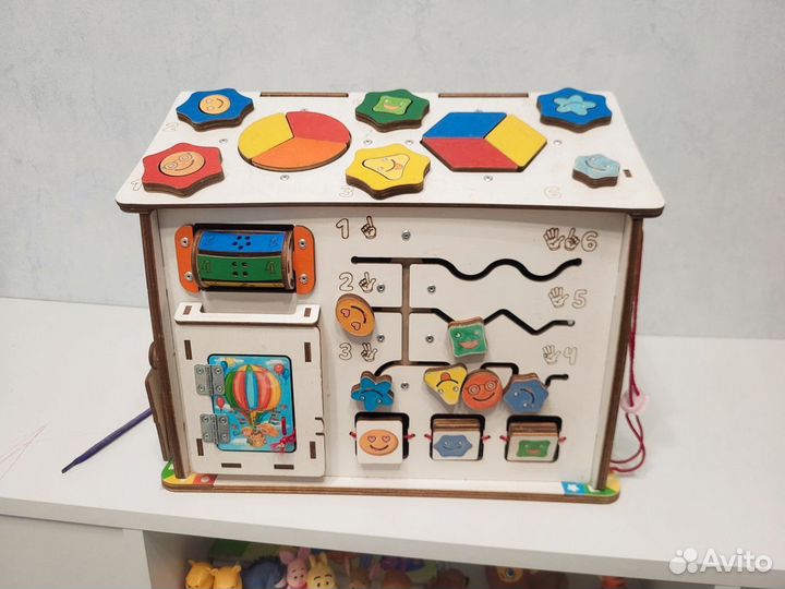 Бизиборд домик