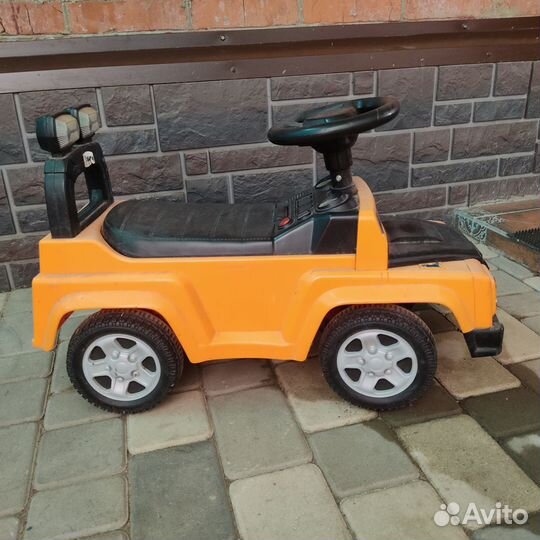 Машинка-каталка