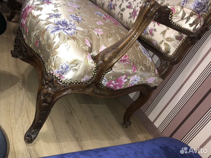 Антикварная мебель