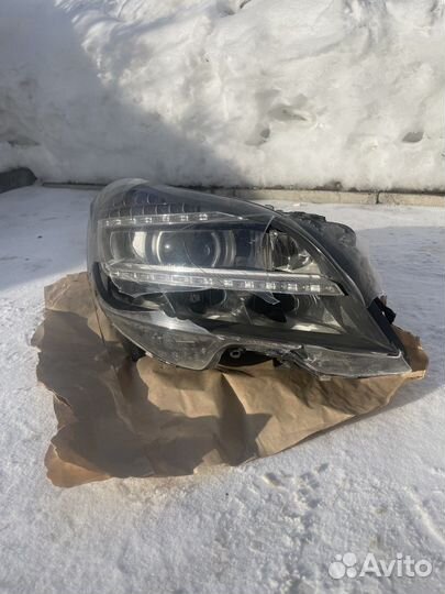 Фара на mercedes cls 2012