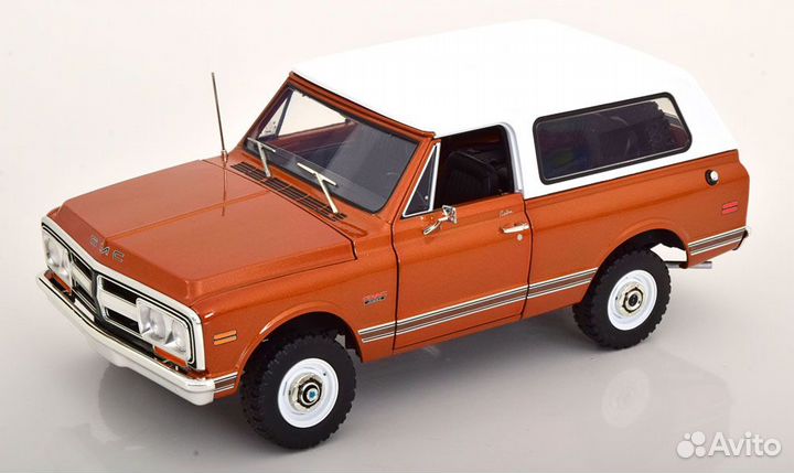 1/18 1971 GMC Jimmy оранж/белый acme