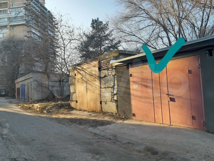 Гараж, > 30 м²