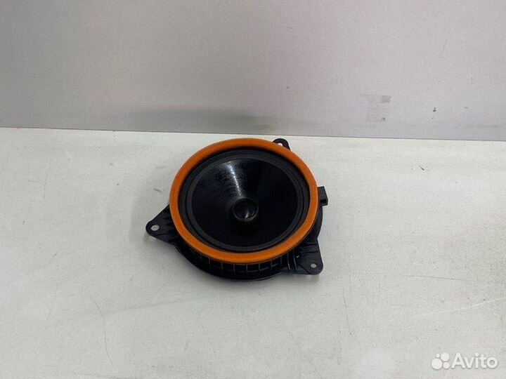 Динамик двери задний Тойота Camry V70/V75