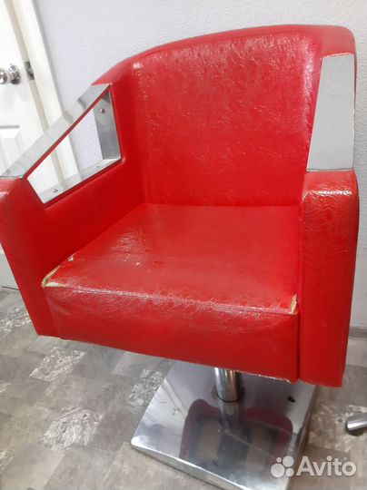 Кресло для салона красоты бу