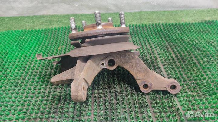 Кулак передний левый KIA soul 2009