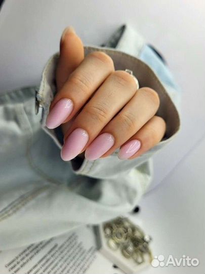 Мастер маникюра и педикюра