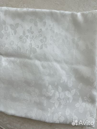 Скатерть кружевная новая