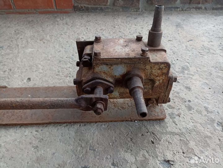 Ручной насос