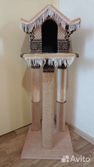 Домик с когтеточкой бу