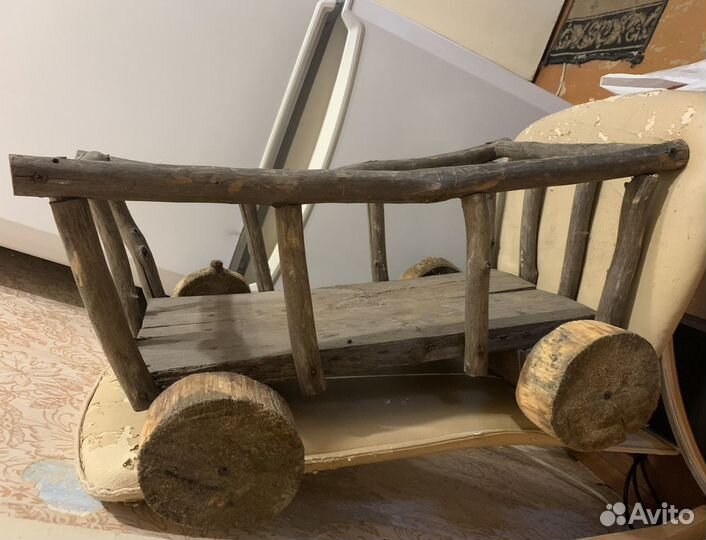 Корзина и телега из дерева