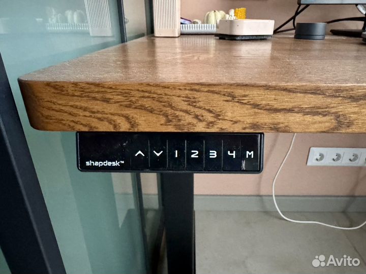 Стол с подьемным механизмом shapdesk