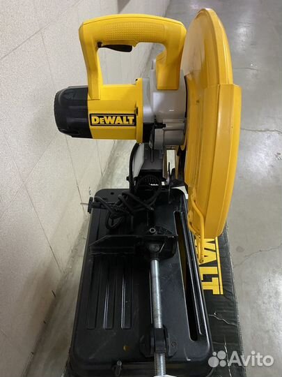 Торцовочная пила по металлу dewalt