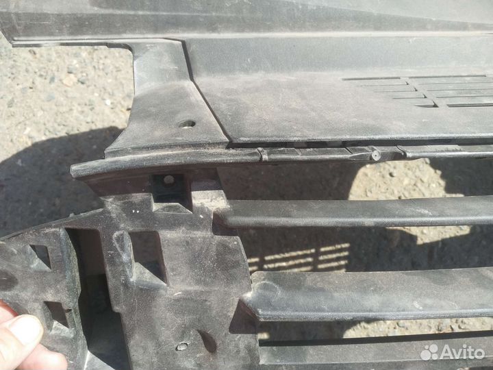 Накладка замка капота Hyundai Sonata 8