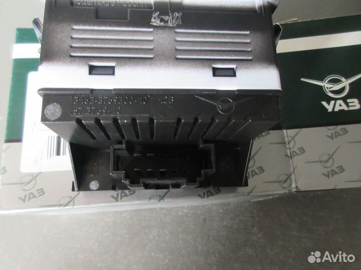 Блок переключателей задних пассажиров УАЗ патриот