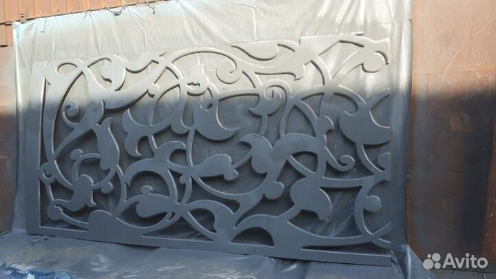 Нанесение полимочевины на декорации, фигуры