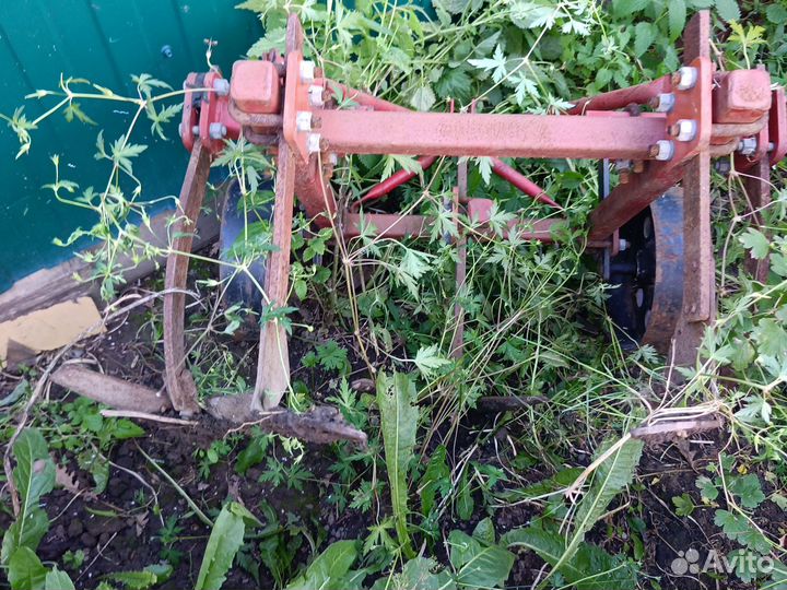 Плуг трёх лименчатый