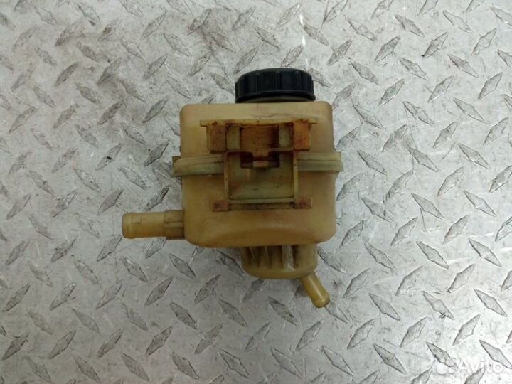 Бачок гур Renault Sandero Stepway 2019