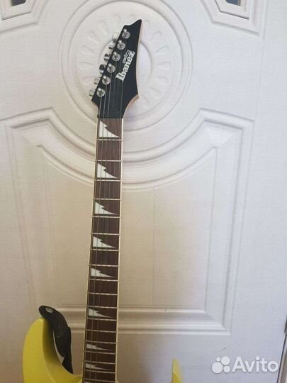 Электрогитара