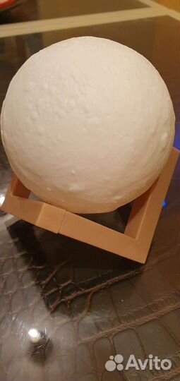 Ночник луна