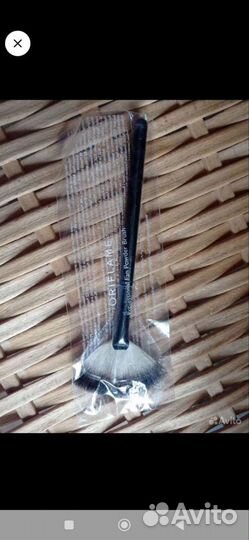 Набор авон для педикюра и кисточка д/ макияжа