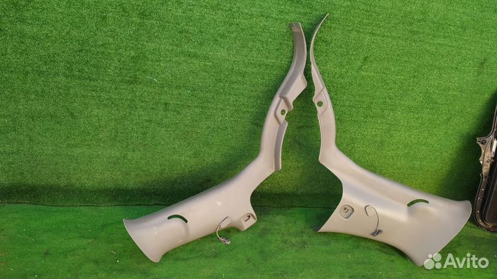 Обшивка стойки кузова пара задняя Cadillac