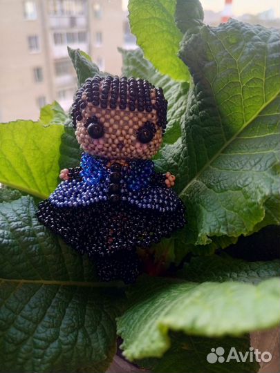 Кукла из бисера