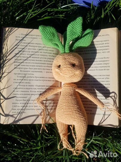Вязаная игрушка мандрагора из Гарри Поттера