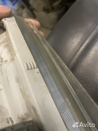 Фара передняя правая Toyota Highlander 2007-2013