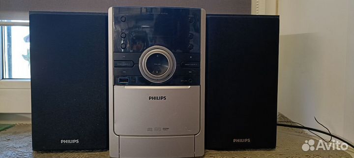 Музыкальный центр philips