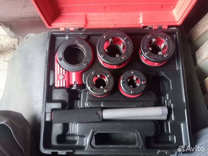 Резьбонарезной ручной станок зубр