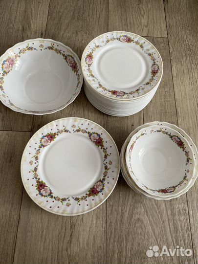 Набор посуды тарелки