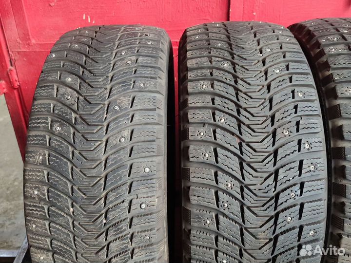 Michelin X-Ice North 3 235/45 R18