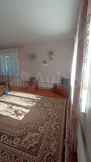 Дом 180 м² на участке 9 сот.