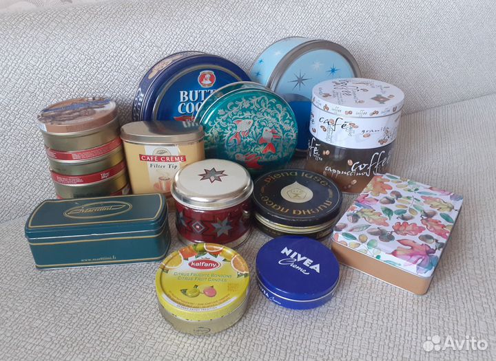 Жестяная банка коробка