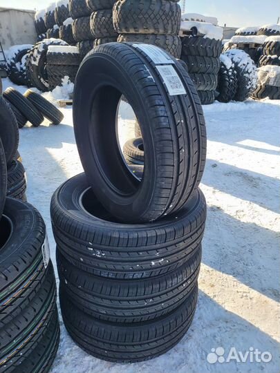 Yokohama BluEarth-ES ES32 215/60 R16 99V