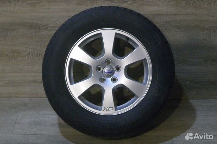 Комплект оригинальных колес Вольво хс60 R17 зима