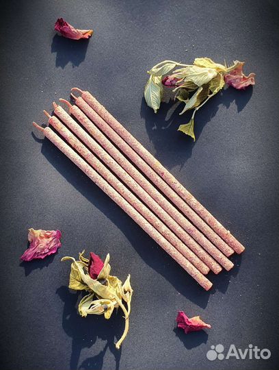 Красная свеча катаная Шиповник