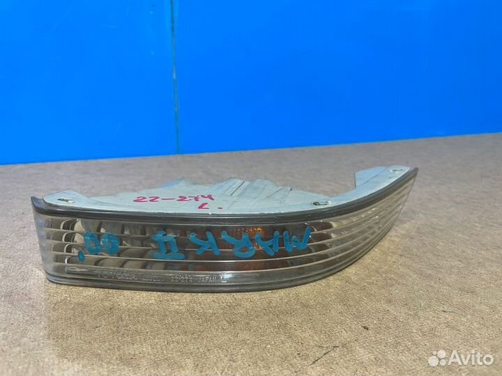 Габарит задний левый Toyota Mark 2 GX100 1G-FE