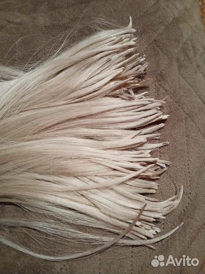 Натуральные пряди волос