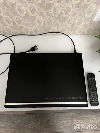 Blu-ray плеер philips bdp7300/51