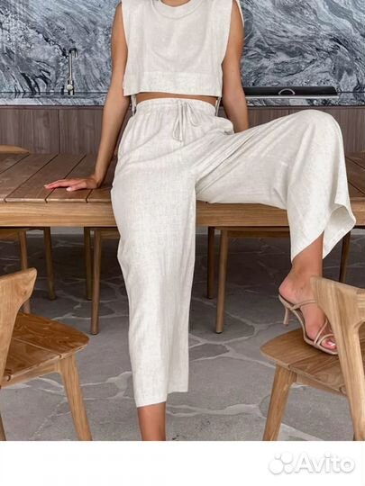 Костюм из льна