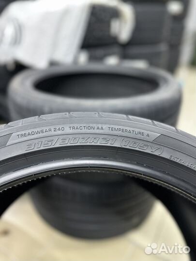 Yokohama Advan Sport V107 275/35 R21 и 315/30 R21 105Y