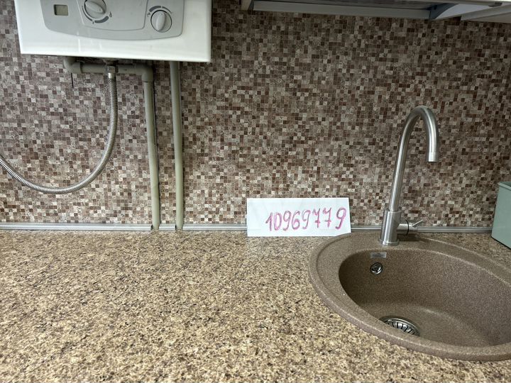 2-к. квартира, 47 м², 4/4 эт.