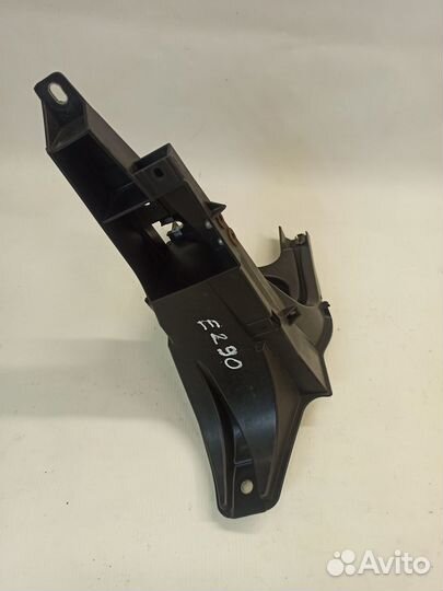 Кронштейн крыла передний правый BMW X5 E70